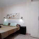 Charming 3-bedroom In Corralejo, Lanzarote Apartament *