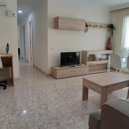 Charming 3-bedroom In Corralejo, Lanzarote Apartament *