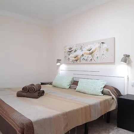 Charming 3-Bedroom Apartment In Corralejo, Lanzarote Appartement *