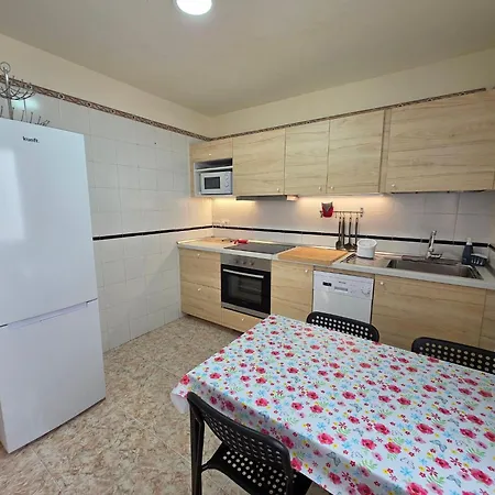 Charming 3-bedroom In Corralejo, Lanzarote شقة